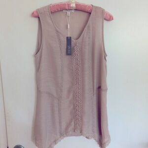 Spense sleeveless shark bite top